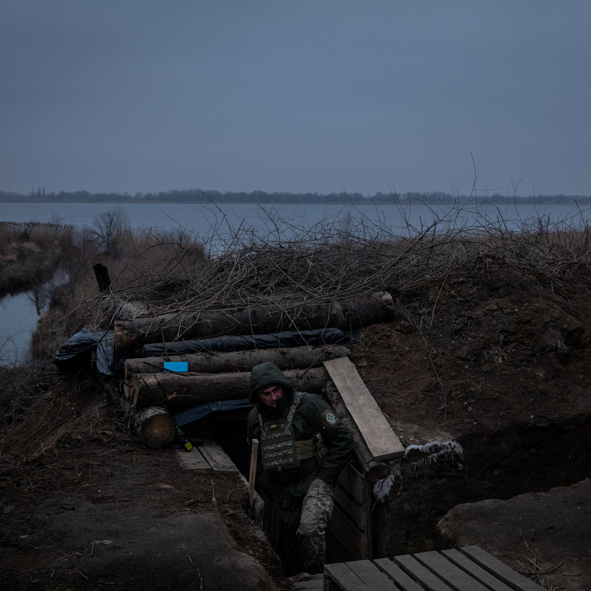 Ngoài ra, điều này có thể mang lại cho Ukraine một vị trí an toàn hơn ở bờ đông sông Dnipro cho những nỗ lực trong tương lai, tùy thuộc vào quyết định của bộ chỉ huy cấp cao Ukraine.