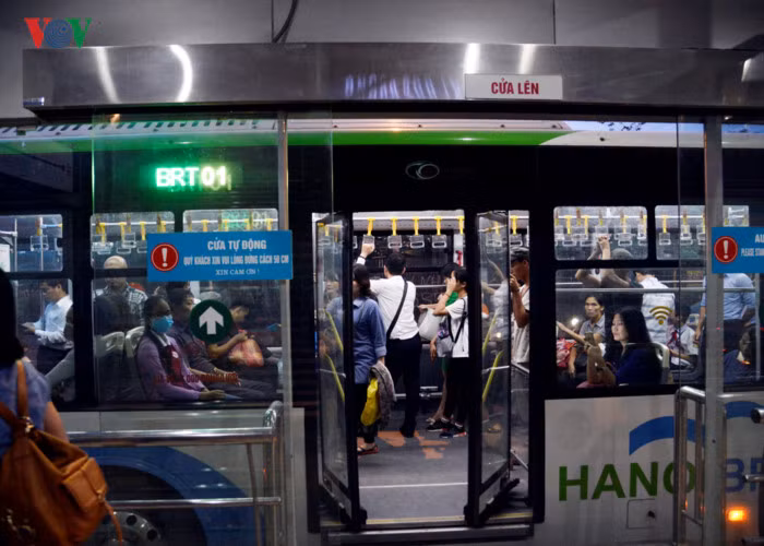 Tuy nhiên, chỉ dừng lại ở mức đông... chưa đến nỗi quá tải.