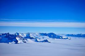 Một sự thật thú vị gây nhiều bất ngờ khác đó là Nam Cực giữ kỷ lục sa mạc rộng lớn nhất thế giới.