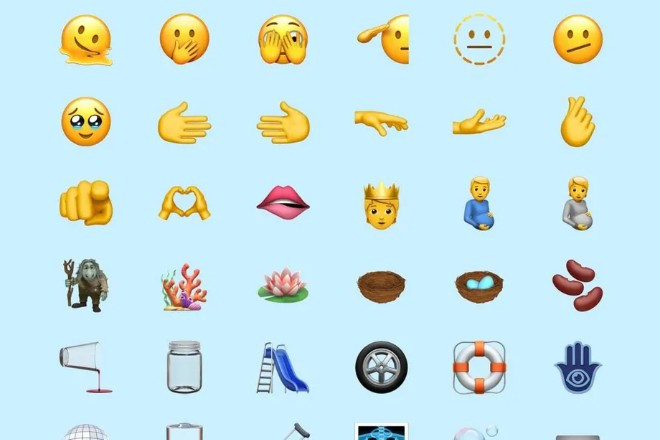 Tiếp đến, Apple cho ra mắt nhiều biểu tượng (emoji) mới bao gồm các khuôn mặt, cử chỉ bàn tay và đồ vật trong nhà bây giờ có sẵn trong bàn phím biểu tượng. Biểu tượng bắt tay cho phép bạn người dùng lựa chọn màu da riêng biệt cho từng bàn tay.