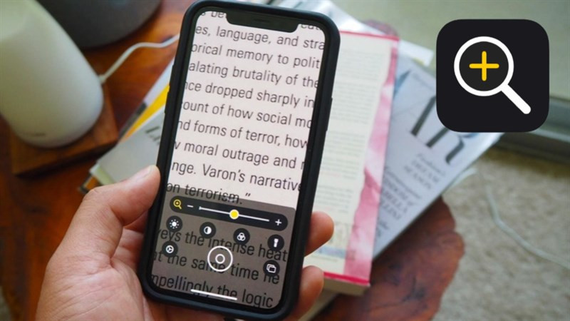 Tính năng Cận cảnh trong Kính lúp sử dụng camera cực rộng trên iPhone 13 Pro và iPhone 13 Pro Max để giúp bạn nhìn thấy rõ các vật thể có kích thước nhỏ.