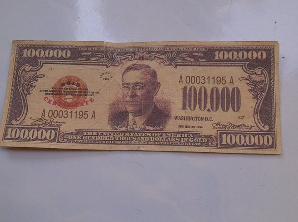 Theo quy định, các tờ chứng nhận này chỉ dành cho chính phủ Mỹ dùng trong các giao dịch vàng.