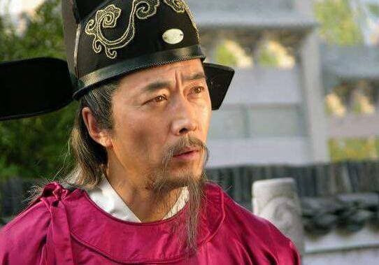 Chu Nguyên Chương hiếm khi khen ngợi ai nhưng thường xuyên nhận xét tốt đẹp về Lưu Bá Ôn trước mặt văn võ bá quan trong triều. Ông hoàng này ca ngợi Lưu Bá Ôn có tư chất thông minh hơn người, văn võ song toàn, vừa chính trực lại vừa có tài năng.