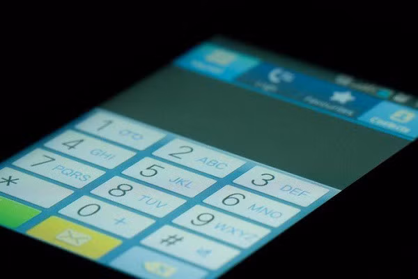 Theo các nguồn tin, chỉ sau vài năm sử dụng số điện thoại trên, ông Grashnov qua đời năm 2001. Khi ấy, ông 48 tuổi.