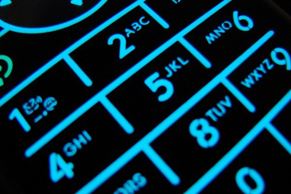 Cụ thể, chủ nhân đầu tiên của số điện thoại đẹp và dễ nhớ 0888.888.888 là cựu Giám đốc điều hành công ty điện thoại di động và viễn thông Bulgaria Mobitel - ông Vladimir Grashnov.