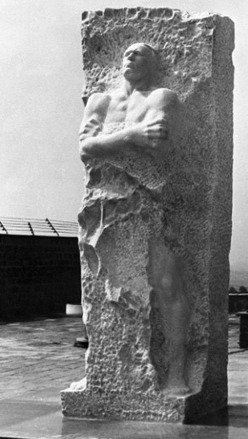 Sau khi Thế chiến 2 kết thúc, những gì Trung Tướng Karbyshev trải qua khi bị địch bắt được Liên Xô làm sáng tỏ. Theo đó, vào tháng 8/1946, ông được truy tặng danh hiệu Anh hùng Liên Xô vì “lòng dũng cảm, sự kiên cường trong cuộc chiến chống lại quân xâm lược Đức trong Chiến tranh Vệ quốc vĩ đại”. Năm 1948, tượng đài Trung Tướng Karbyshev được dựng tại Mauthausen để người đời mãi ghi nhớ vị anh hùng Liên Xô.