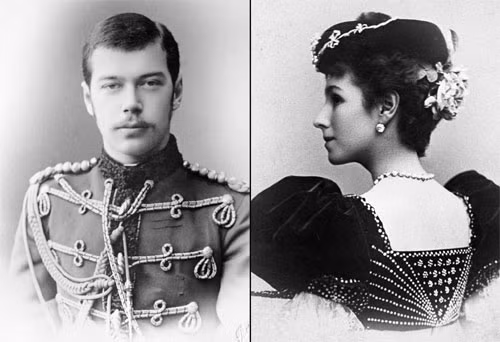 Nicholas II (người sau này là Sa hoàng cuối cùng của Nga) là con trai của Sa hoàng Nga Alexander II. Ông là người vô tình sắp xếp con trai khi ấy đang là thái tử ngồi cạnh nữ diễn viên ballet 18 tuổi xinh đẹp có tên Mathilde Kschessinska trong một buổi dạ tiệc.