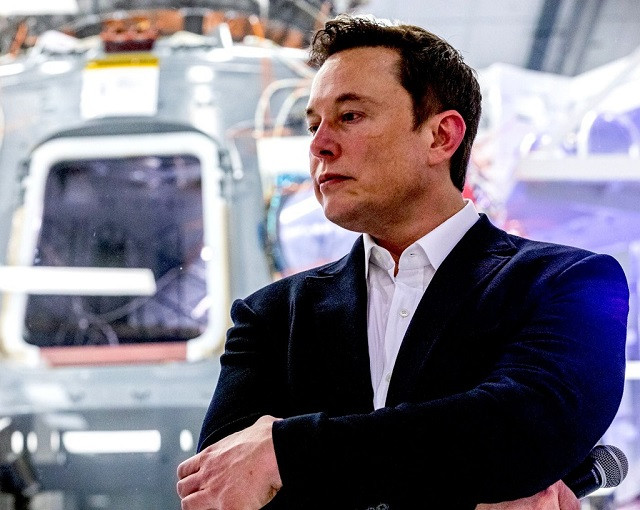 Tỷ phú Elon Musk thông tin rằng, một đội tàu vũ trụ Starship tập trung trên quỹ đạo Trái đất trước khi khởi hành tới sao Hỏa khi các hành tinh đi ngang qua nhau.