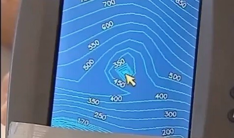 Atlantis được miêu tả là vùng đất vô cùng phát triển và có kiến trúc độc đáo. Nhiều đền thờ, đường xá, tòa nhà lớn.... được xây dựng nguy nga, tráng lệ.