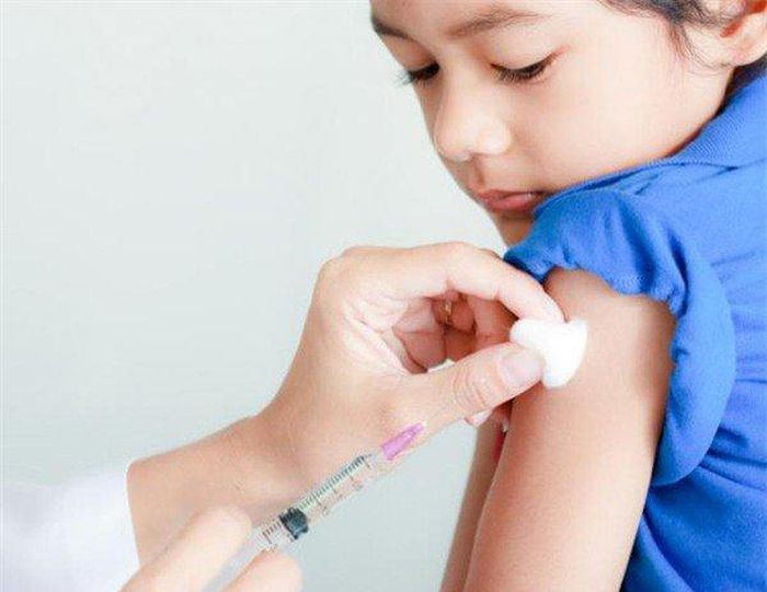 Bo Y te huong dan tiem vaccine phong COVID-19 cho tre tu 5 - duoi 12 tuoi