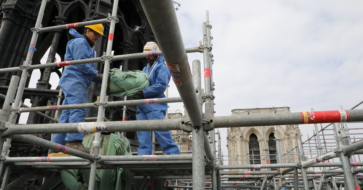 Các chuyên gia cho rằng có thể chính kết cấu kín hoàn toàn của quan tài chì đã giúp thi hài người quá cố vẹn nguyên theo thời gian.