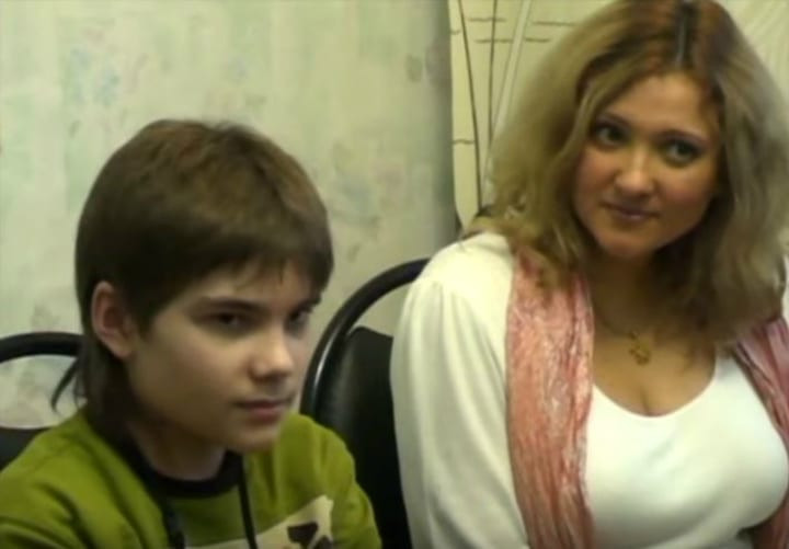 Một vài người may mắn sống sót và ẩn náu dưới lòng đất trên sao Hỏa. Họ hít thở khí CO2 để sinh tồn và có thể to lớn, cao tới 2m.