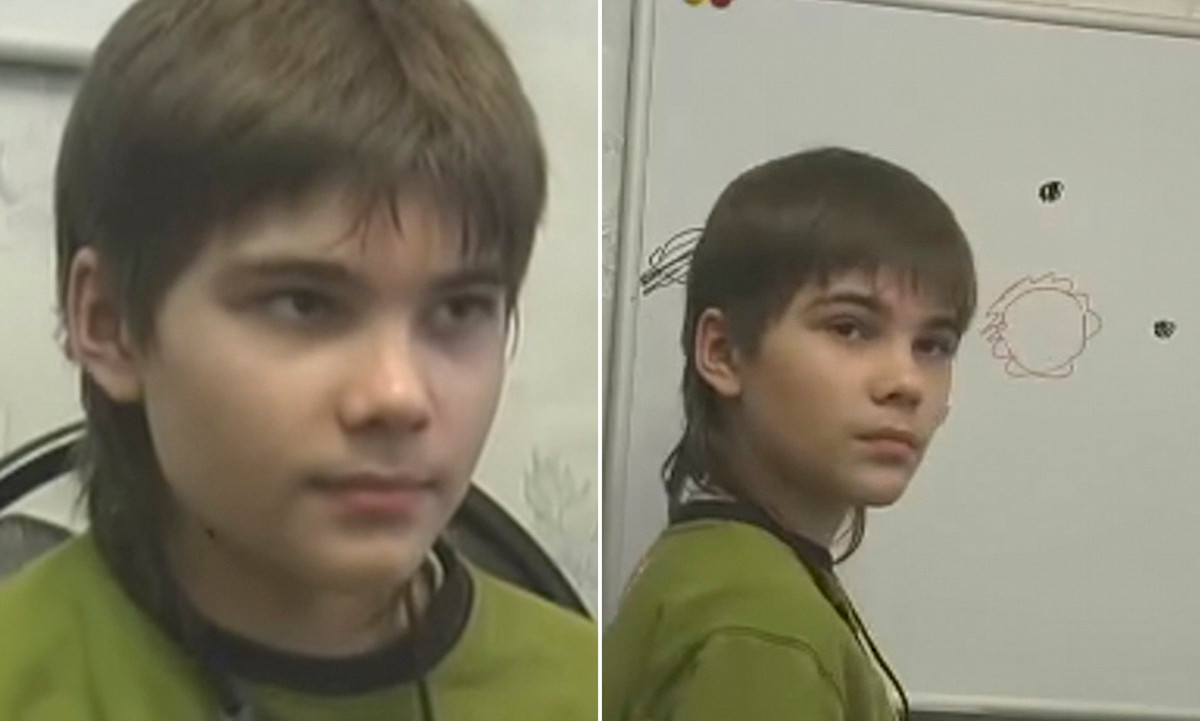 Tuy nhiên, mọi chuyện không diễn ra như dự kiến khi chiến tranh đột ngột nổ ra. Sự việc này khiến sao Hỏa thành vùng đất chết chóc do ảnh hưởng nặng nề của thảm họa hạt nhân.