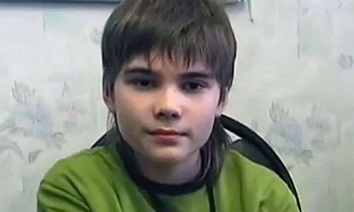 Sinh năm 1996 tại thành phố Volgograd, tây nam nước Nga, Boriska Kipriyanovich biết nói khi mới 4 tháng tuổi. Cậu bé khiến cha mẹ và mọi người bất ngờ khi nhớ rõ kiếp trước sống trên sao Hỏa.