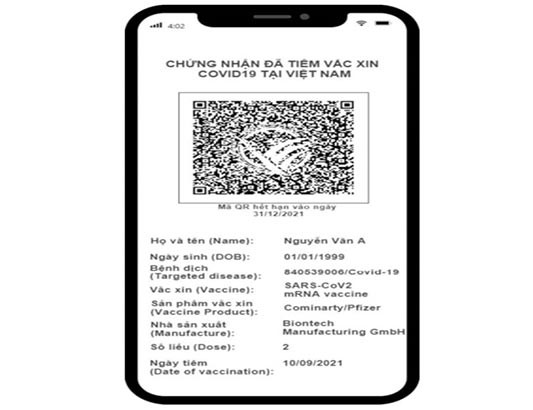 Theo ông Nguyễn Bá Hùng, vào tháng 12/2021, Bộ Y tế ban hành quy trình cấp chứng nhận hộ chiếu vaccine. Hộ chiếu vaccine điện tử cũng như hộ chiếu vaccine giấy, giúp người dân thuận lợi hơn trong việc đi lại, giao thương quốc tế.