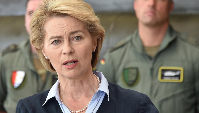 Đến năm 2005, khi bà Angela Merkel làm Thủ tướng, bà Leyen gia nhập đảng Dân chủ Cơ đốc giáo (CDU). Từ năm 2005-2009, bà là Bộ trưởng Gia đình, Phụ nữ và Thanh thiếu niên. Ảnh: BZ.