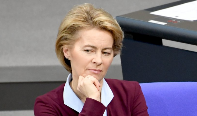 Năm 1980, bà chuyển sang học ngành Y tại trường Y Hanover, và lấy bằng Bác sĩ Y khoa vào năm 1991. Từ năm 1998 đến 2002, bà Ursula giảng dạy tại trường Y Hanover. Năm 2001, bà nhận bằng Thạc sĩ Y tế Công cộng. Ảnh: SO.