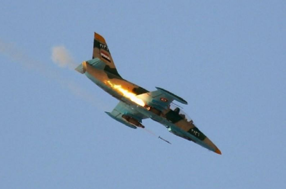 Ngoài ra, Không quân Syria cũng dội bão lửa xuống thành trì của những kẻ khủng bố ở Bắc và Tây Bắc Hama, phá hủy hàng loạt thiết bị quân sự của chúng và khiến nhiều tay súng bỏ mạng. Ảnh: TRT World.