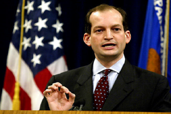 Năm 2005, ông Acosta được bổ nhiệm làm công tố viên cho Quận Nam Florida, Mỹ, và giữ chức vụ này cho tới năm 2009. Ảnh: SS.