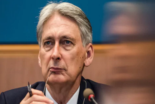 Từ tháng 10/2011 đến tháng 7/2014, ông Hammond giữ chức Bộ trưởng Quốc phòng và là thành viên của Hội đồng An ninh Quốc gia. Ảnh: Telegraph.