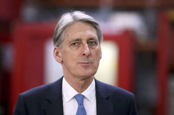 Trong đơn từ chức, Bộ trưởng Hammond cho rằng nhà lãnh đạo mới của nước Anh nên chọn người "hoàn toàn phù hợp với quan điểm chính sách của mình". Ảnh: ST.