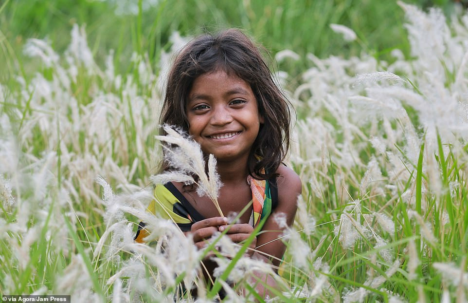 Bức ảnh "Trẻ em" được chụp tại Bangladesh. Đây là tác phẩm dự thi của Tareq Mahmud Imraz.