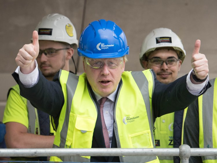 Sau khi trải qua nhiều công việc trong lĩnh vực quan hệ công chúng, tháng 12/2011, cô Carrie được nhận vào làm việc cho chiến dịch tái tranh cử chức Thị trưởng London của ông Boris Johnson (ảnh) vào năm 2012.