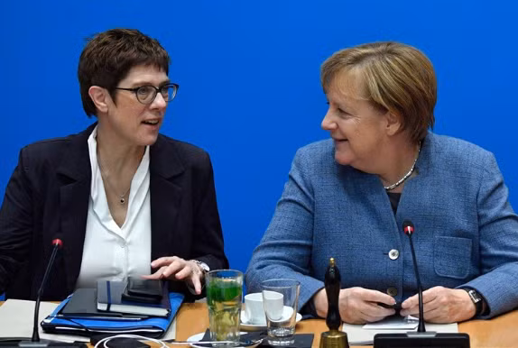 Bà Annegret Kramp-Karrenbauer được cho là ứng viên tiềm năng trong cuộc đua giành chiếc ghế Thủ tướng Đức vào năm 2021, sau khi bà Angela Merkel kết thúc nhiệm kỳ và rút lui khỏi chính trường. Ảnh: NBC News.