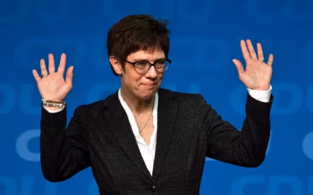 Bà Kramp-Karrenbauer trở thành lãnh đạo Đảng CDU sau khi giành chiến thắng trong cuộc bỏ phiếu bầu Chủ tịch Đảng tại Hamburg ngày 7/12/2018. Ảnh: SO.