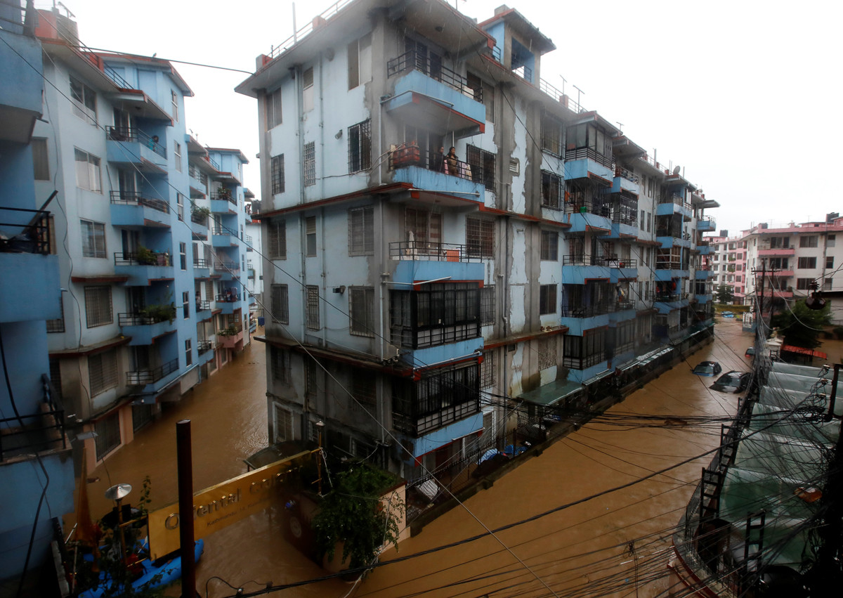 Mưa lũ đã khiến ít nhất 50 người thiệt mạng, 28 người bị thương và 30 người khác vẫn mất tích. Ngoài ra, hơn 10 nghìn người được cho là đã phải rời bỏ nhà cửa đến nơi khác lánh nạn. Ảnh: AJ.