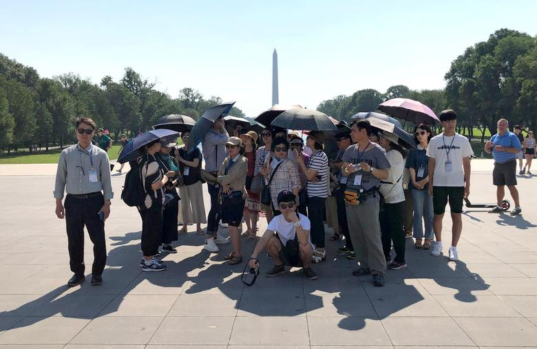 Đây được xem là đợt nắng nóng nghiêm trọng nhất tại Mỹ trong những năm gần đây. Nắng nóng kinh hoàng đang làm ảnh hưởng đến cuộc sống của hàng triệu người dân Mỹ, khiến ít nhất 3 người thiệt mạng, trong đó có 2 người ở bang Maryland.