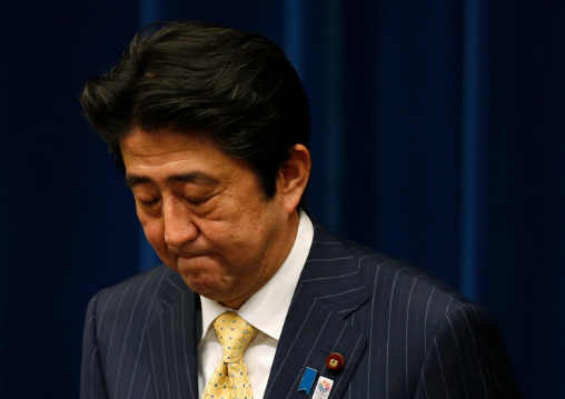 “Quá nhiều người chết và bị thương. Vụ việc khủng khiếp đến mức tôi không biết dùng từ nào để mô tả được nữa. Tôi cầu nguyện cho các nạn nhân xấu số", Thủ tướng Abe viết trên Twitter. Ảnh: BI.