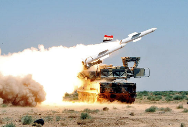 Các đơn vị pháo binh và tên lửa Syria cũng tấn công thành trì của nhóm khủng bố HTS ở khu vực xung quanh Kafar Nubl, al-Naqir và Abedin ở Nam Idlib, qua đó phá hủy nhiều xe quân sự của bọn chúng. Ảnh: AMN.