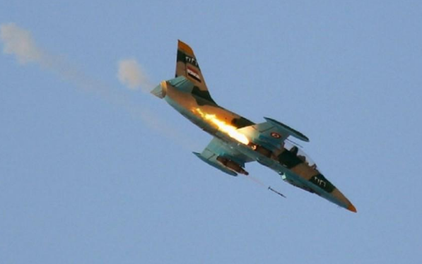 Trong diễn biến liên quan, cuối tuần qua, Không quân Nga và Syria dội "bão lửa" xuống căn cứ quân sự và trung tâm chỉ huy của nhóm khủng bố ở Bắc Hama và Idlib, qua đó gây tổn thất nặng nề cho bọn chúng. Ảnh: TRT.