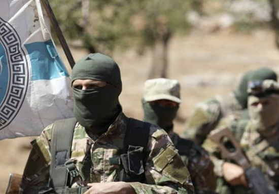 Nguồn tin khẳng định nhiều trung tâm chỉ huy của phiến quân HTS và TIP đã bị phá huỷ trong đợt oanh kích, và hơn 100 tay súng khủng bố nước ngoài bị tiêu diệt. Ảnh: BBC.