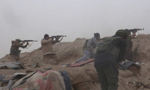 Được biết, Thabit Sobhi Fahd Al-Ahmad là một trong những chỉ huy cấp cao nhất của tổ chức khủng bố IS tại tỉnh Deir Ezzor. Hắn ta chịu trách nhiệm buôn lậu dầu mỏ từ các khu vực nằm dưới sự kiểm soát của nhóm IS tại Syria và Iraq. Ảnh: AMN.