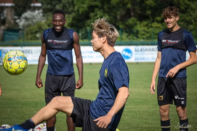 Cong Phuong tu e then den 