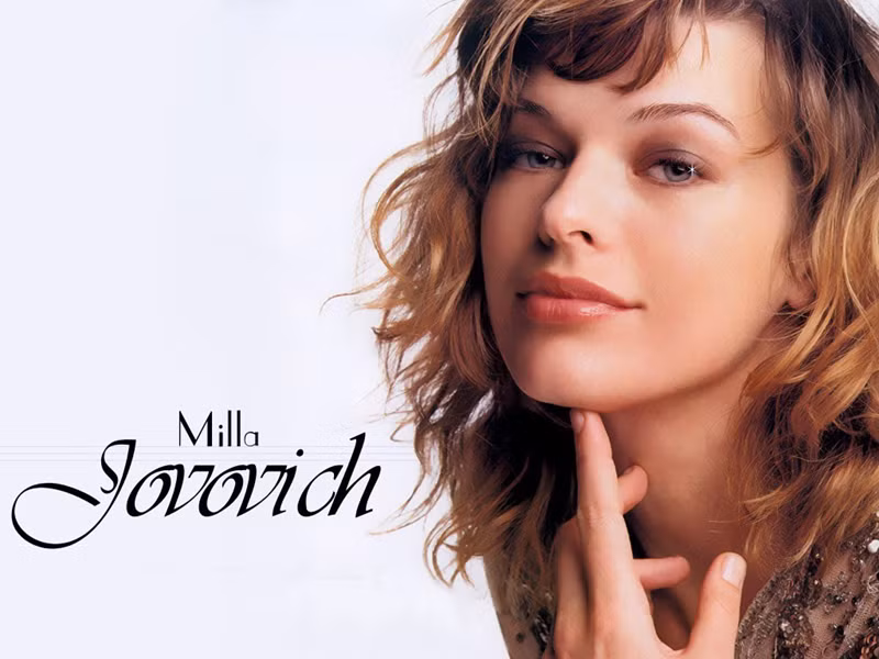 9. Người phụ nữ đa tài Milla Jovovich cũng được đánh giá có cặp mắt đẹp.