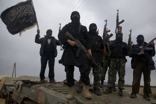 Nguồn tin này nói thêm, kẻ đánh bom tự sát là tay súng trung thành với nhóm liên minh thánh chiến Hay'at Tahrir al-Sham, lực lượng từng chiếm quyền kiểm soát phần lớn khu vực đông bắc Daraa. Ảnh: AMN.