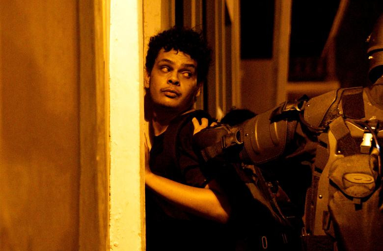 Cảnh sát Puerto Rico bắt giữ một người biểu tình trong ngày thứ 5 của cuộc biểu tình đòi Thống đốc Rossello từ chức ở San Juan ngày 17/7.