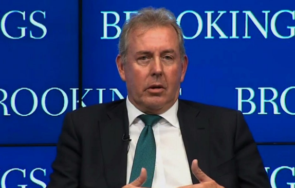 Trong khoảng thời gian 2007-2012, ông Darroch làm Đại diện thường trực của Anh tại Liên minh Châu Âu (EU) dưới thời Thủ tướng Gordon Brown và David Cameron. Ảnh: NN.