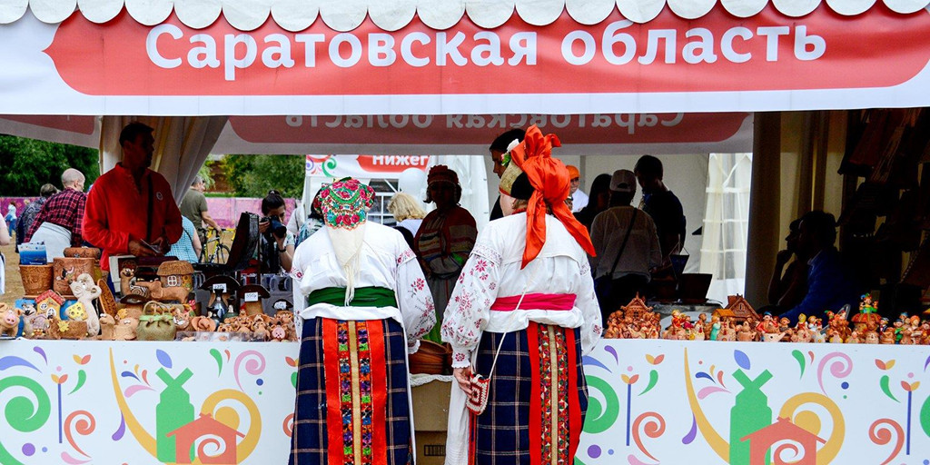 Chương trình ca múa nhạc có sự tham gia của 52 nhóm nghệ sĩ nổi tiếng như: nhóm nhạc cappella Turetsky Choir, dàn hợp xướng Soprano cùng nhiều dàn hợp xướng và nhóm nhạc đến từ các tu viện.