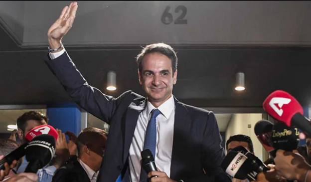 Trong bài phát biểu mừng chiến thắng, ông Kyriakos đã gửi lời cảm ơn tới cử tri, cam kết nỗ lực để vực dậy nền kinh tế Hy Lạp vốn bị tàn phá nặng nề sau một thập niên khủng hoảng. Ảnh: NDTV.