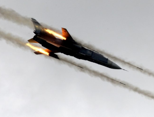 Đáng chú ý, trong hai tuần qua, Nga đã mở đợt không kích dữ dội nhất từ đầu năm đến nay, phá hủy nhiều căn cứ ngầm của phiến quân Jaysh Al-Izza ở Al-Latamnah và Hay’at Tahrir Al-Sham (HTS) ở Khan Sheikhoun. Ảnh: AMN.