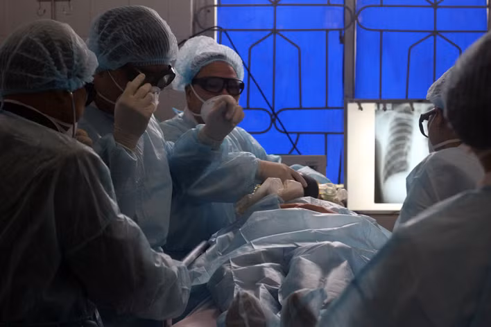 Phòng khám đa khoa khu vực Đồng Đăng tổ chức tiếp nhận, cách ly điều trị bệnh nhân nghi nhiễm cúm A/H7N9.