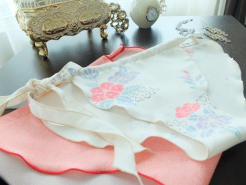 Nhiều người cho rằng chiếc quần lót dạng khố sẽ giúp máu lưu thông tốt hơn, giúp người mặc ngủ ngon hơn.