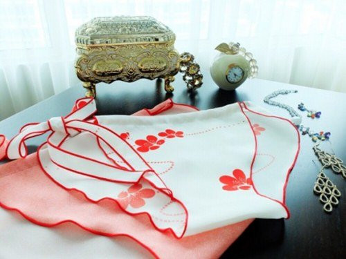 Những chiếc quần lót dạng khố được thiết kế với hoa văn tươi sáng, dễ thương