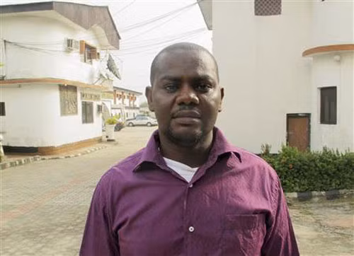 Năm 2013, dư luận không khỏi kinh ngạc trước câu chuyện sống sót khó tin của Harrison Oken. Khi đó, đầu bếp trên tàu Jascon – 4 là Harrison Okene sống sót một cách kỳ diệu sau hơn hai ngày bị mắc kẹt trong làn nước lạnh giá sau khi con tàu này bị lật ở Đại Tây Dương. Trong vụ tai nạn đó, 10 người trên tàu thiệt mạng.