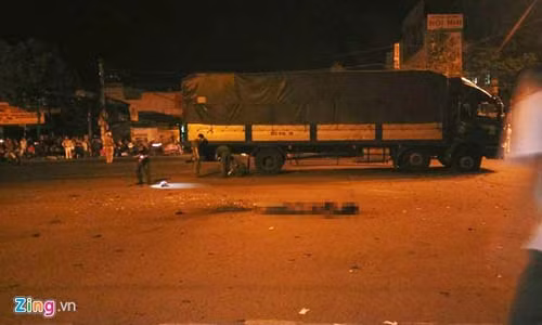 No min tu che giua dem, nam thanh nien tu vong