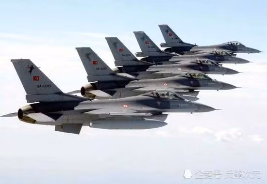 Theo lời giải thích của chuyên gia Nga, lý do Nga không chỉ thị cho các máy bay chiến đấu Su-35 của họ đánh chặn máy bay F-16 của Thổ Nhĩ Kỳ, vì số F-16 này cơ bản không xâm nhập không phận lãnh thổ Syria, hoặc có chỉ vài km rồi quay lại.